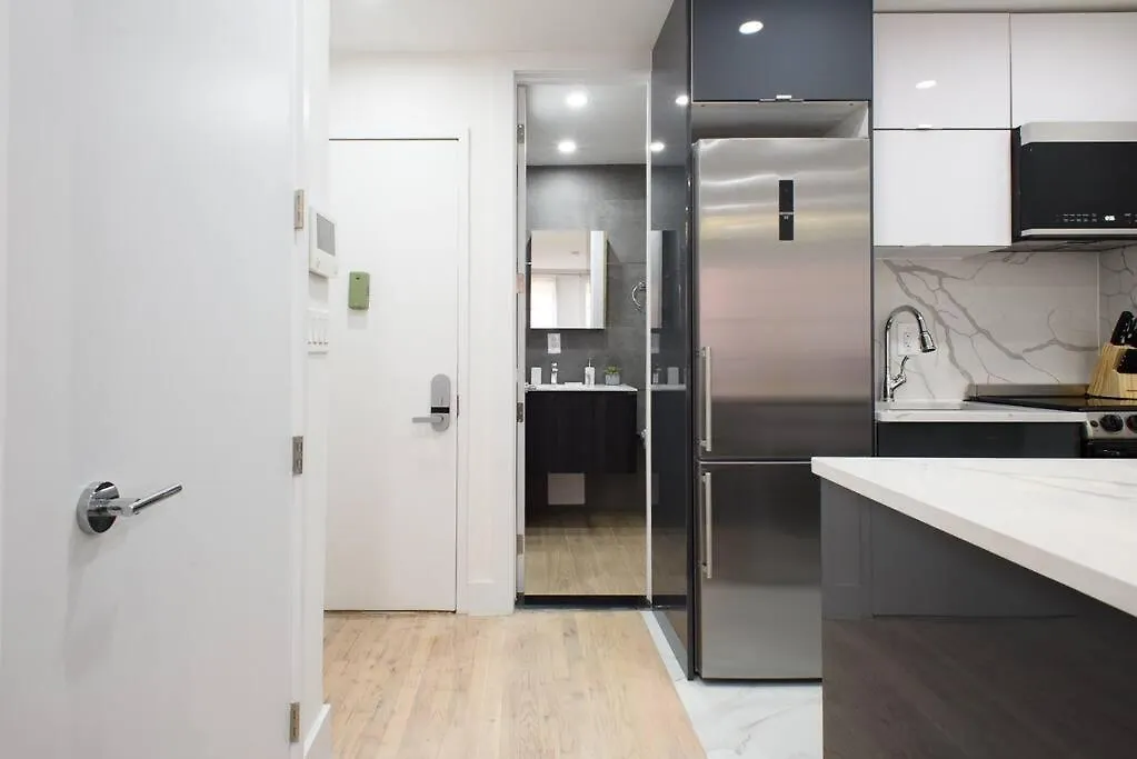 1597-5 New Studio Prime Ues W D In Unit New York 0*,  United States